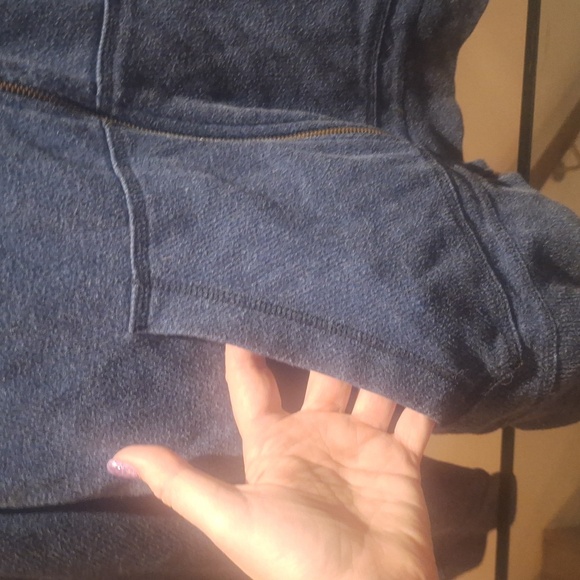 Penguin 🐧 Zip Hoody - Picture 5 of 6